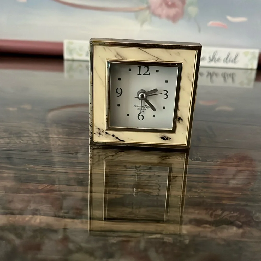 Mini Square Analog Clock